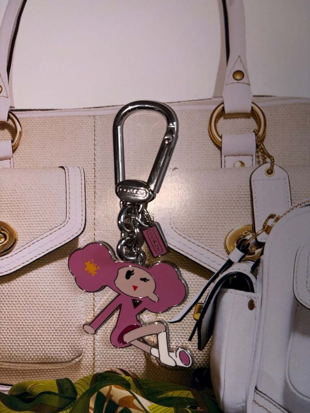 Coach Pink Poppy Chan HTF Japan Exclusive Keychain - Picture 2 of 4